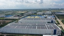 Hệ thống điện mặt trời mái nhà lắp đặt tại nhà máy Gloves  Đại Nam- KCN Sóng Thần 3 (tỉnh Bình Dương) hoàn thành  sau năm 2020 nên chưa được hòa lưới điện. Ảnh: XUÂN TRUNG