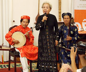 http://vnexpress.net/Files/Subject/3B/9F/A3/08/DSCF6727to.jpg